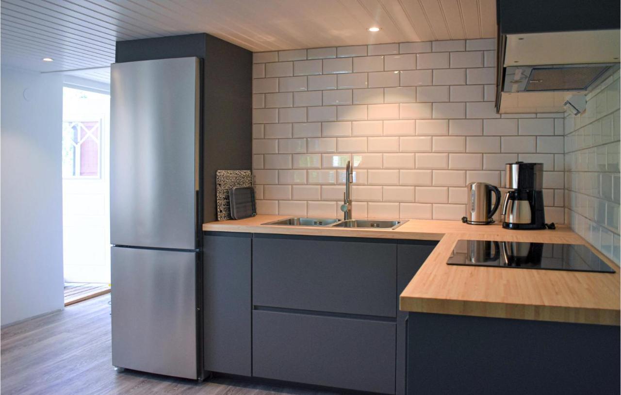 2 Bedroom Amazing Home In Fjaelkinge Exteriér fotografie